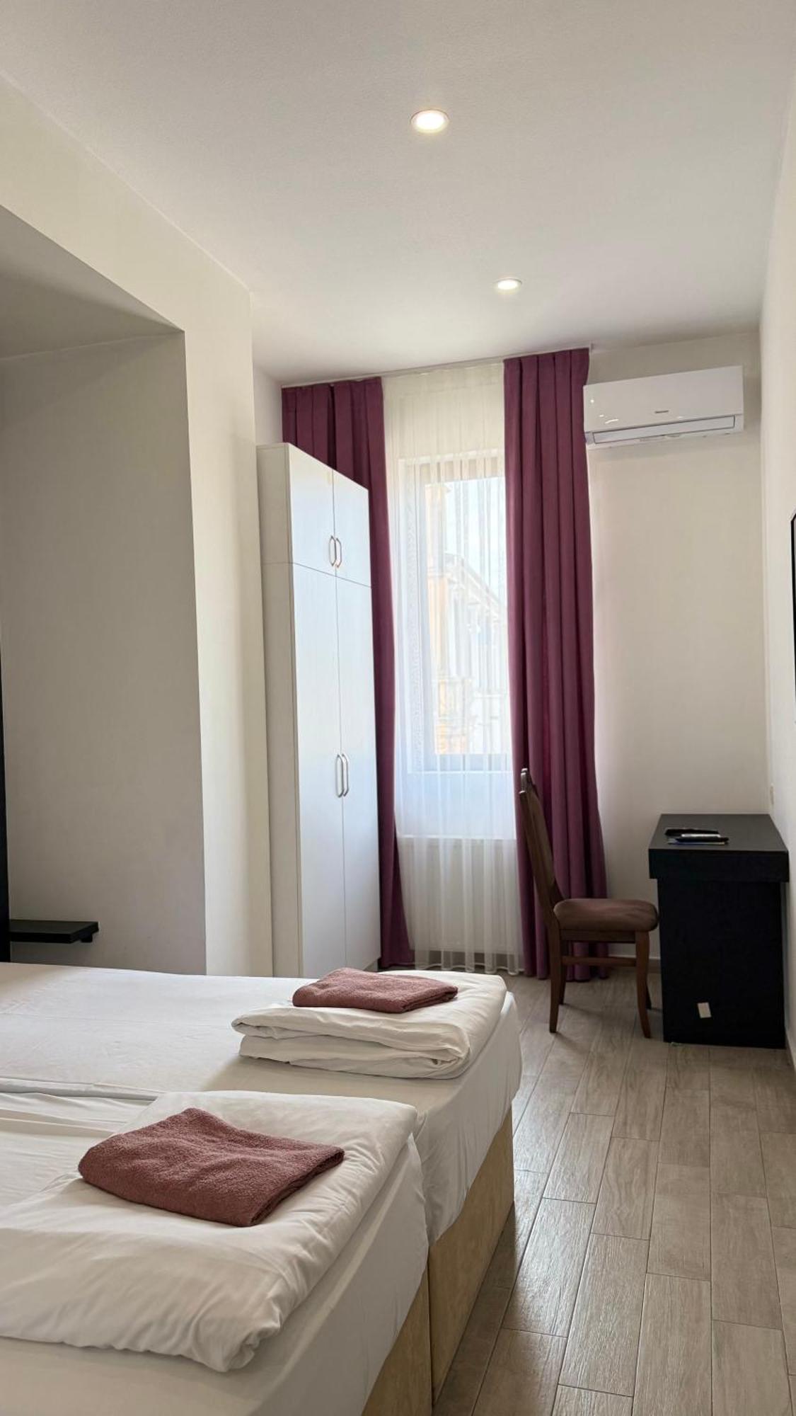Хостел StarHostel Кутаиси Экстерьер фото
