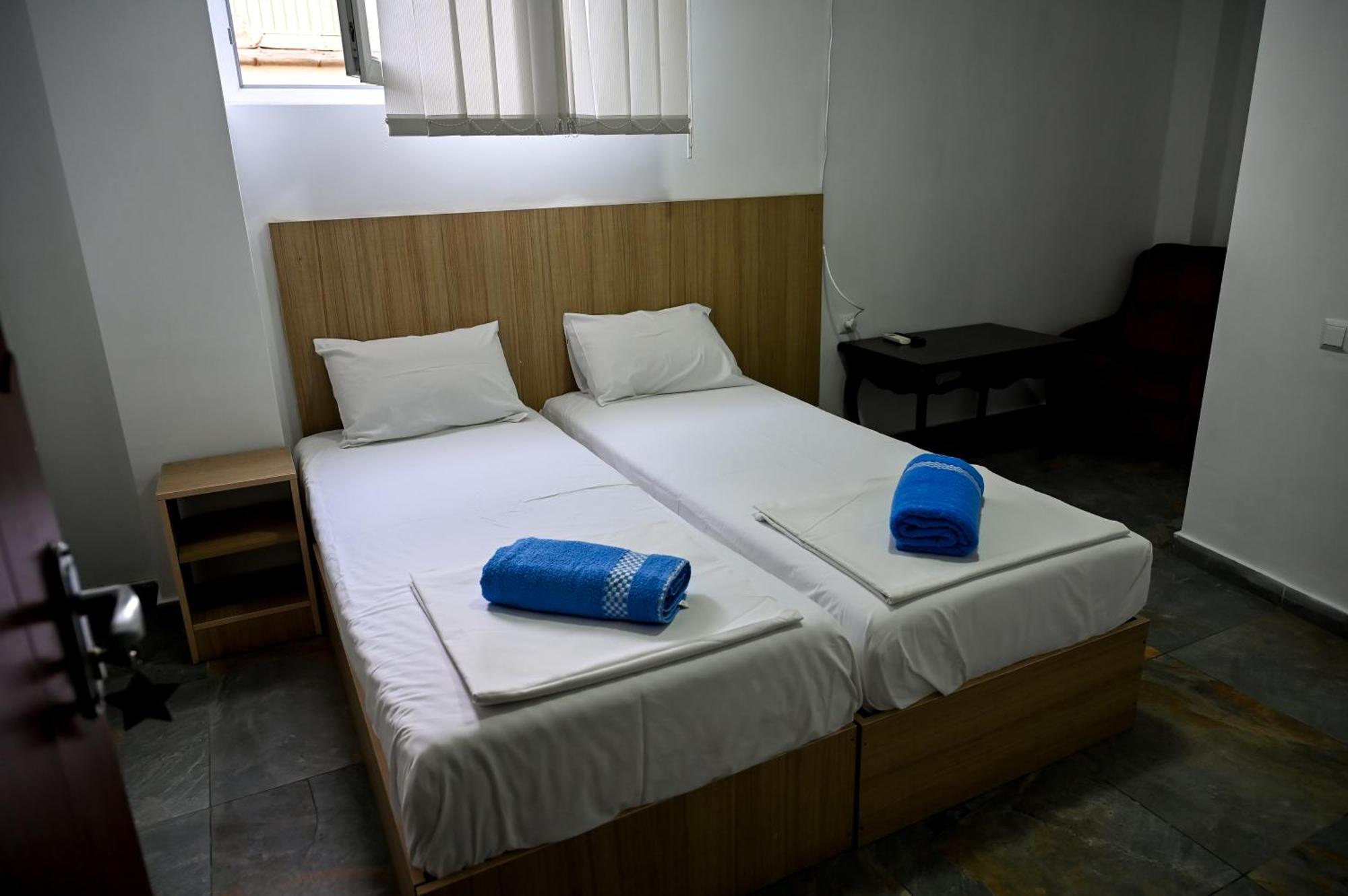 Хостел StarHostel Кутаиси Экстерьер фото
