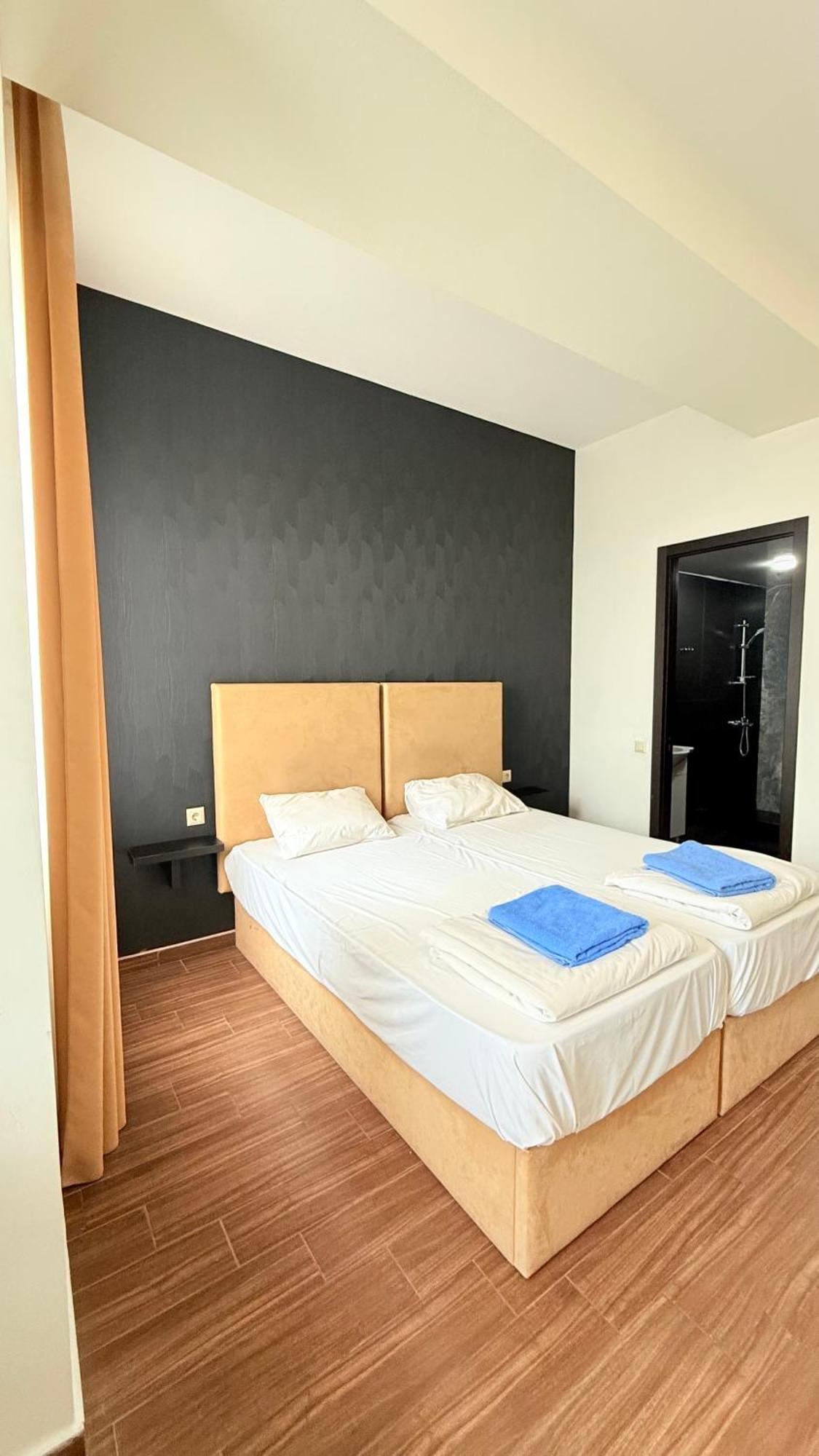 Хостел StarHostel Кутаиси Экстерьер фото