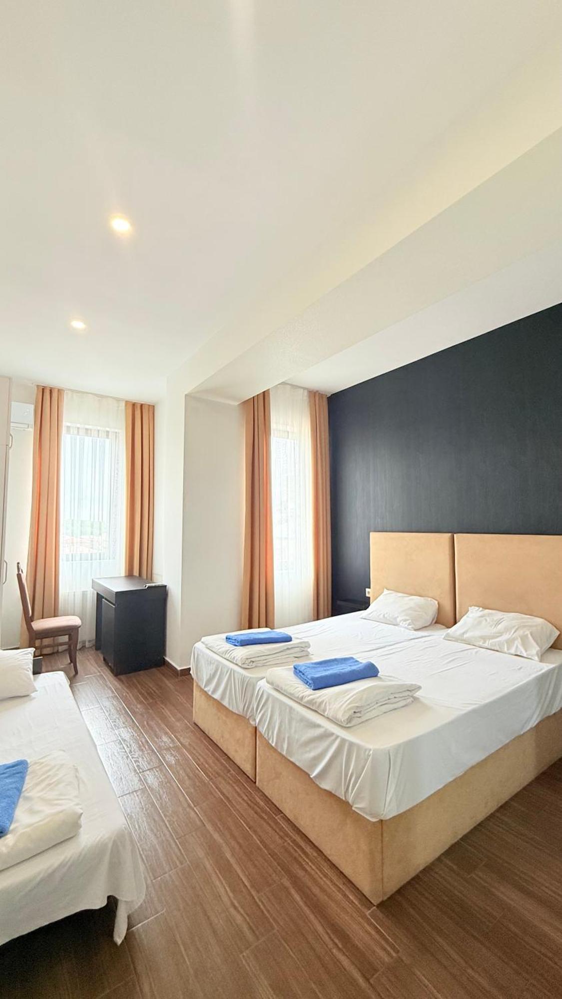 Хостел StarHostel Кутаиси Экстерьер фото